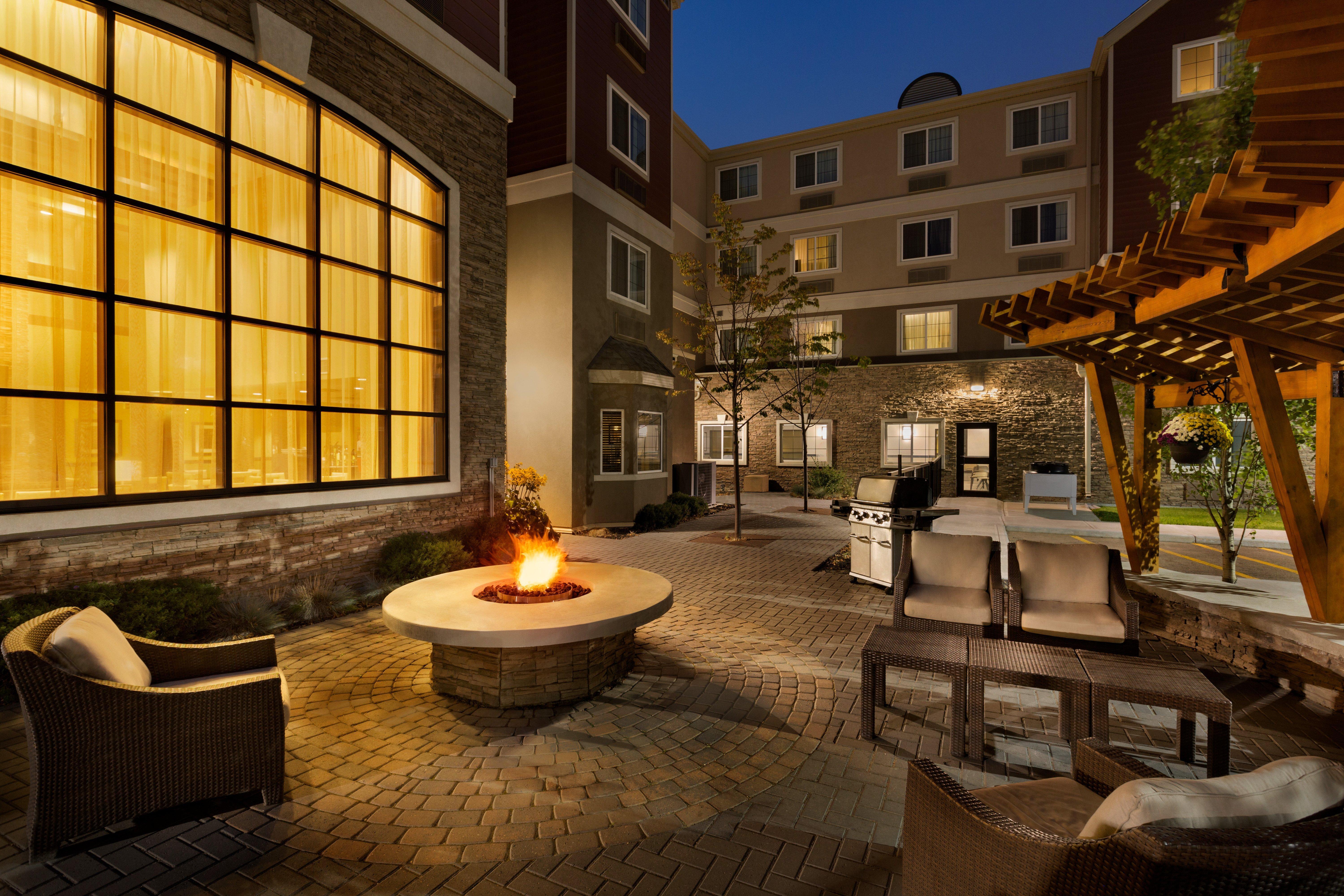 Staybridge Suites West Edmonton By Ihg Luaran gambar