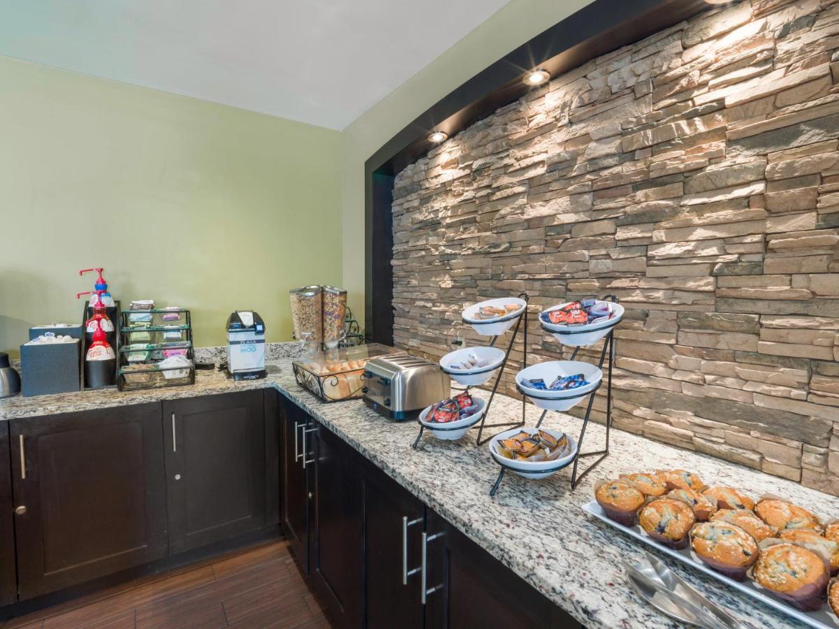 Staybridge Suites West Edmonton By Ihg Luaran gambar